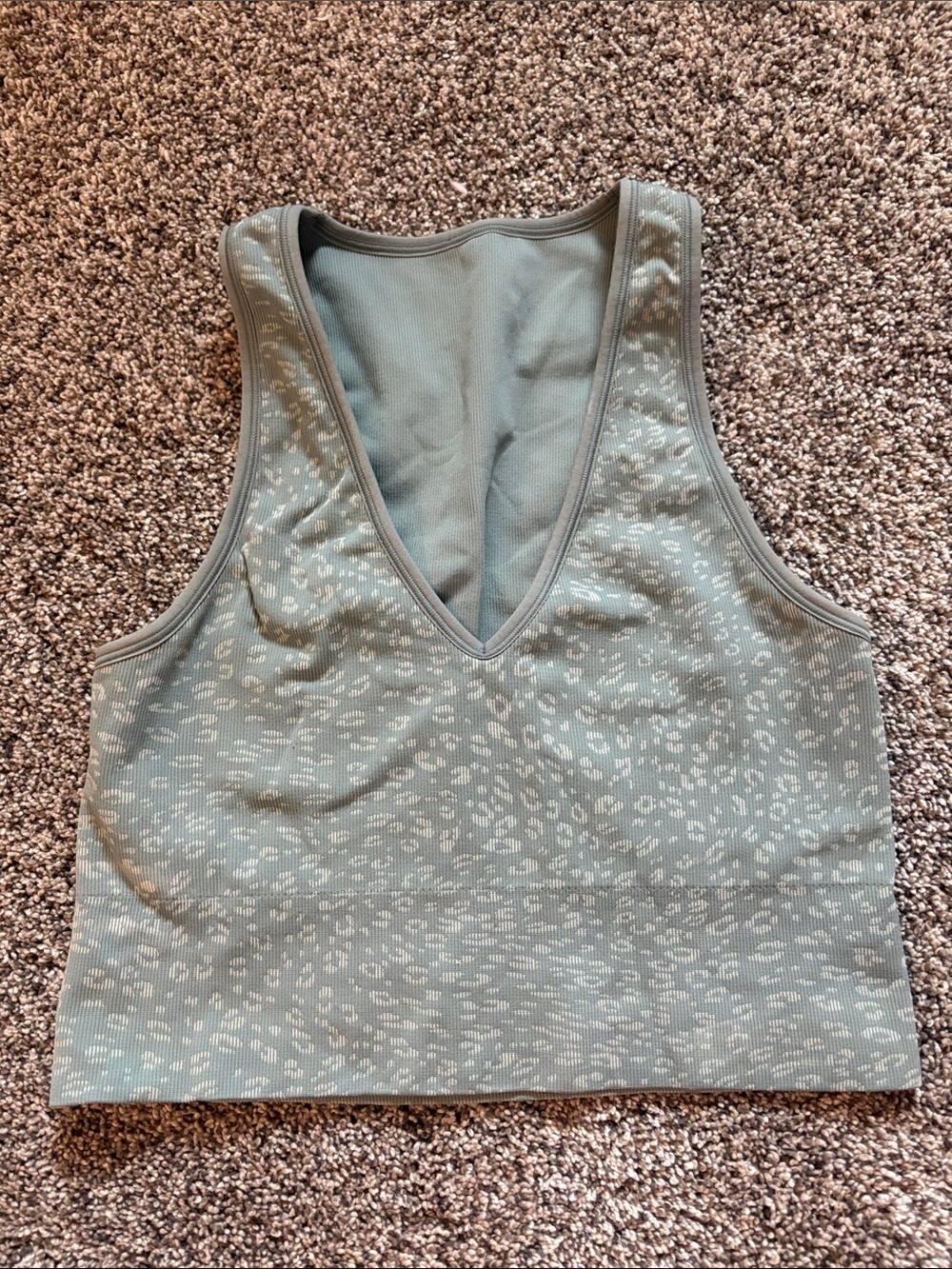Athleta seamless cheetah print top